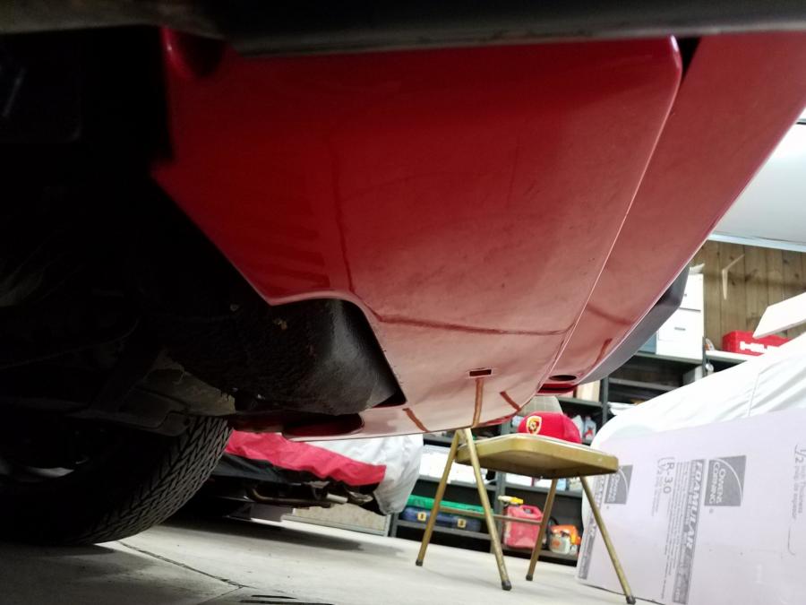 Детали экстерьера Porsche 944 Turbo 1986 года  (фото 146 из 149)